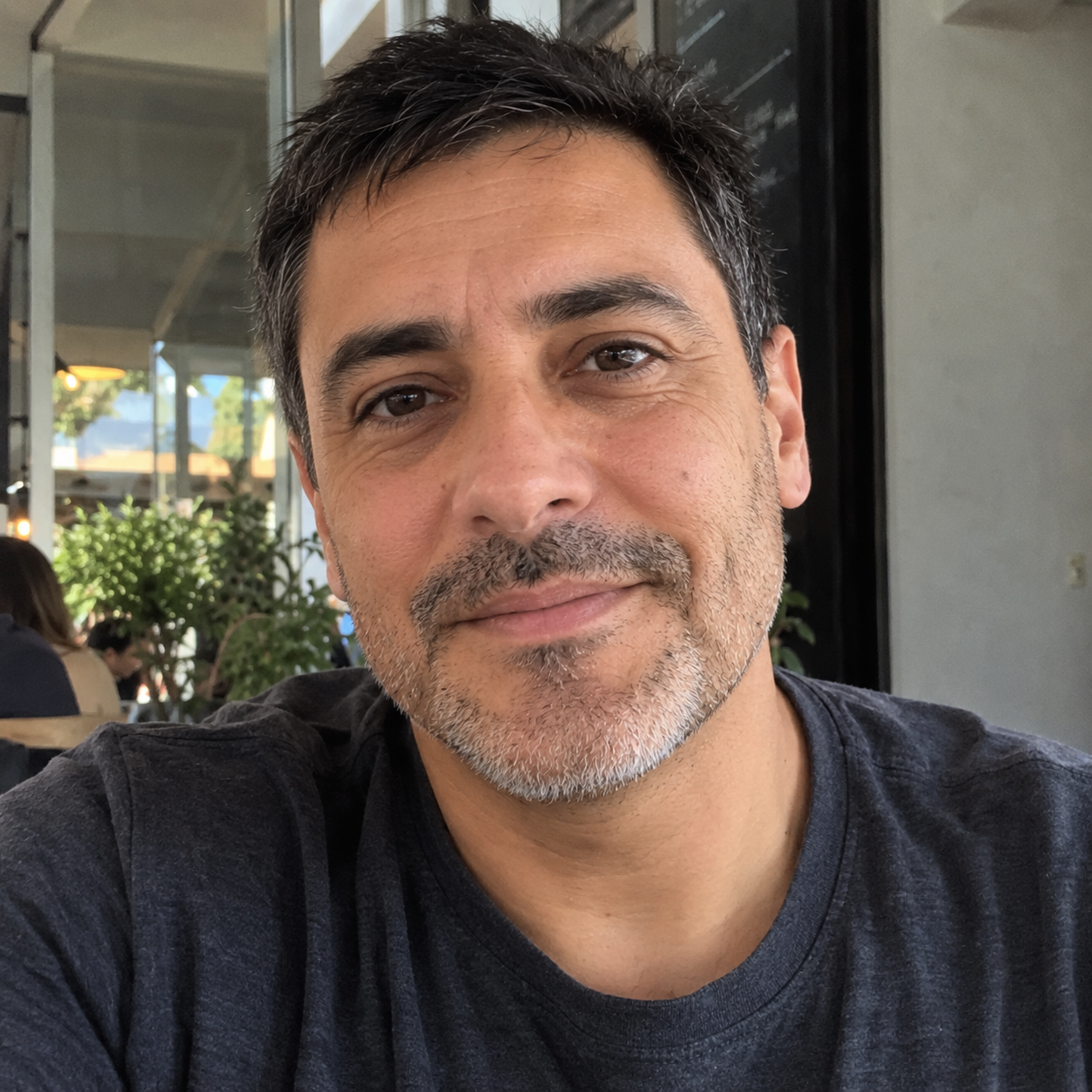 Juan C. - <strong>Comprador de Facebook</strong>